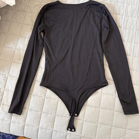 House of Harlow Black long sleeve bodysuit - Picture 5 of 10